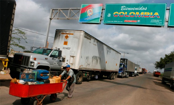 Transporte de carga en la frontera colombo venezolana