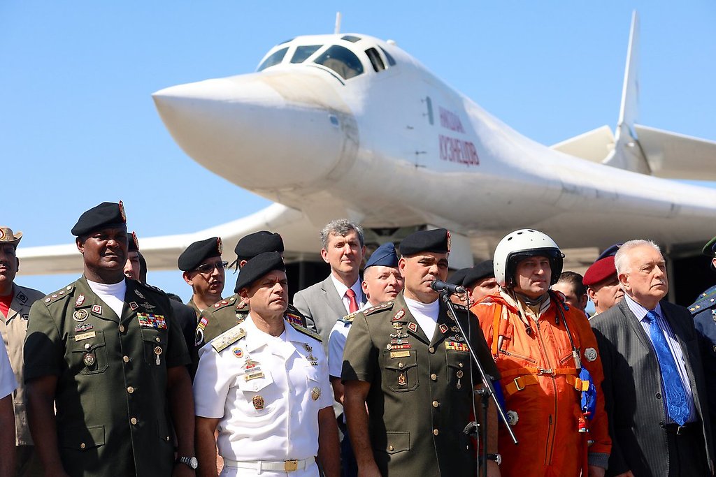 Tupolev Tu-160 de visita en Venezuela