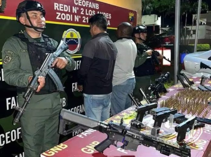 Armas decomisadas en allanamiento a una vivienda en Táchira