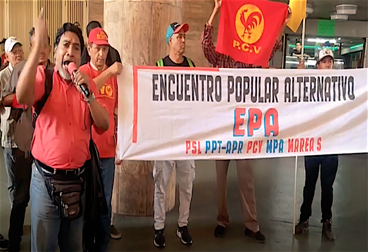 Óscar Figuera dirigente del Partido Comunista de Venezuela PCV frente al CNE