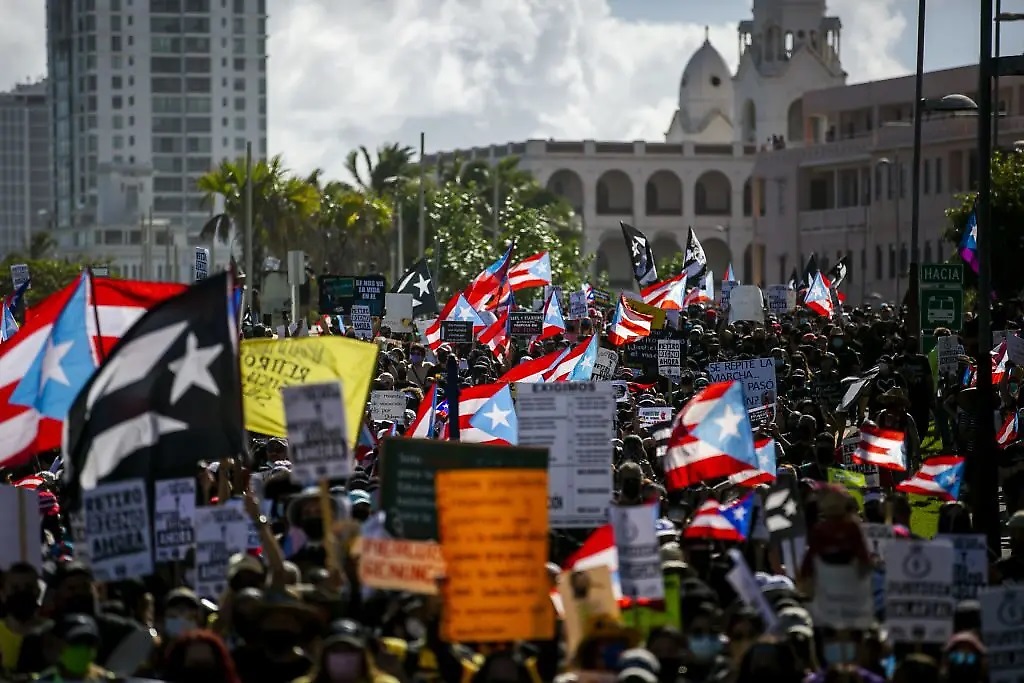Protesta de trabajadores del sector público en San Juan, Puerto Rico