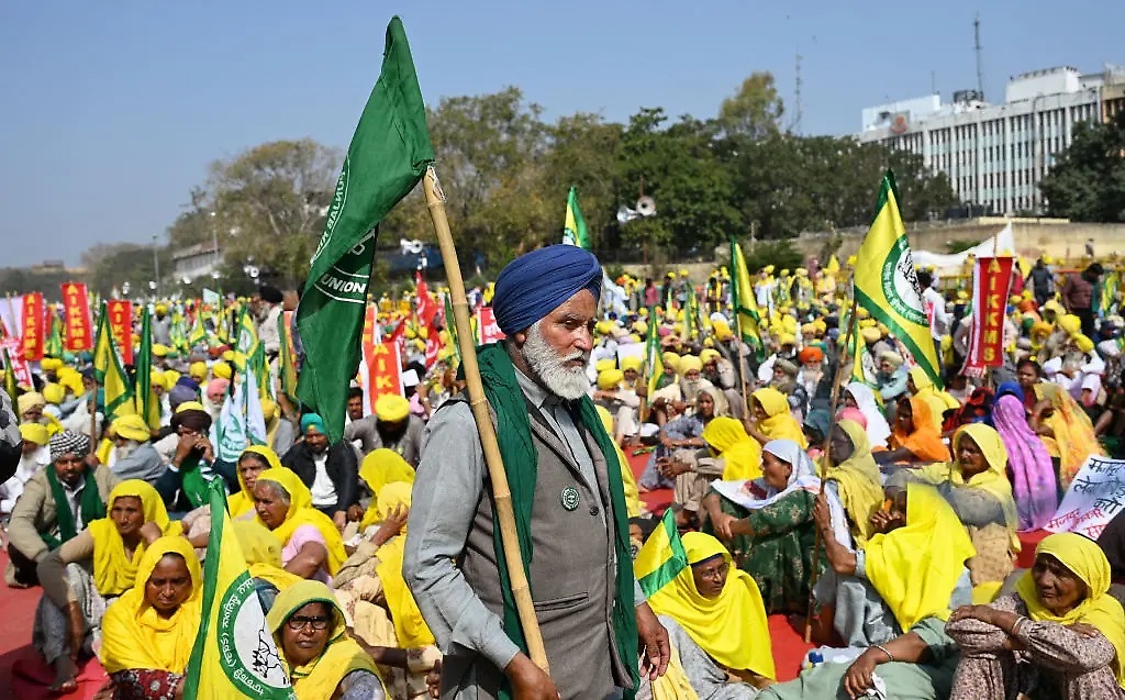 Agricultores hindúes se movilizan contra Modi